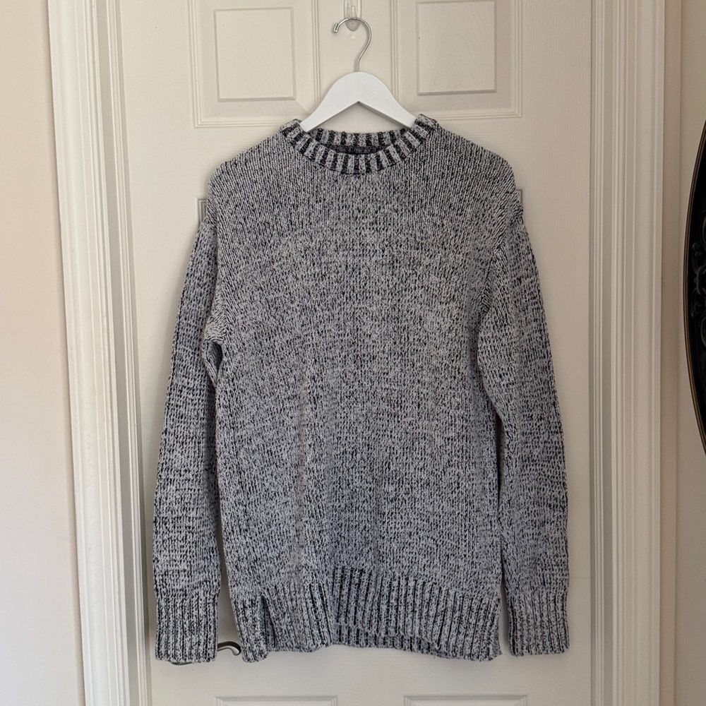 H&M Black and White Knit Sweater size medium